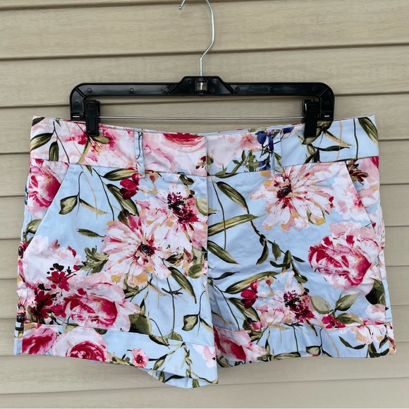 New York & Company Pants - New York & Company 7th Avenue Suiting Floral Shorts Size 12